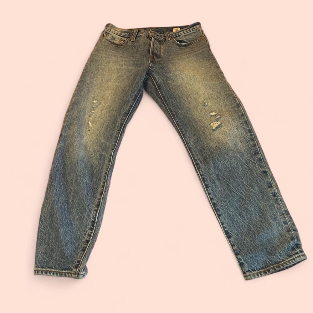 Levi's Ankle Length Distressed Blue Jeans
